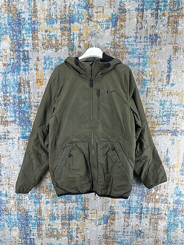 Nike mont