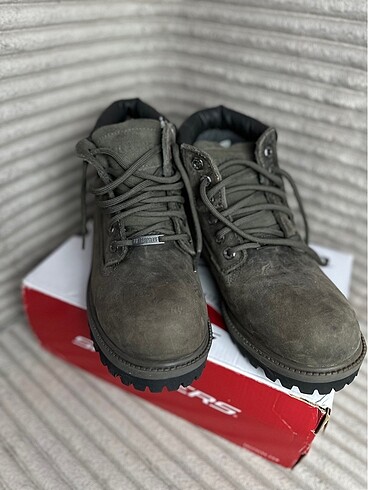 Skechers Skechers bot