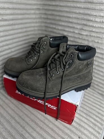 42 Beden Skechers bot