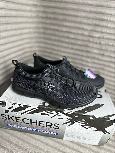 Skechers gratis anne ayakkabısı
