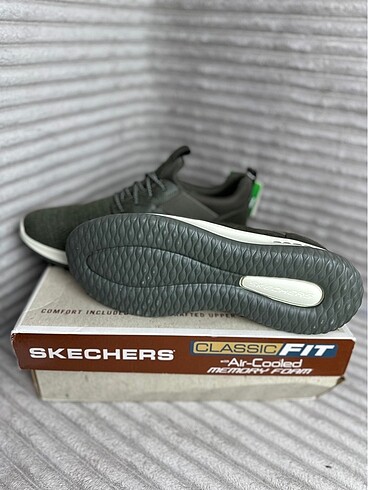 41 Beden haki Renk Skechers spor ayakkabı