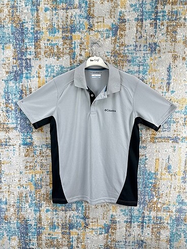 Columbia t shirt