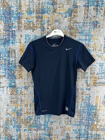 Nike pro combat