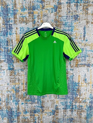 Adidas t shirt