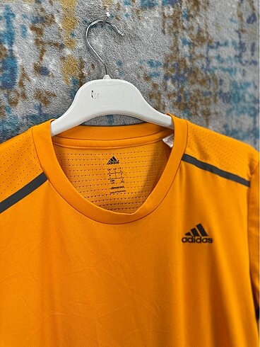 l Beden Adidas t shirt