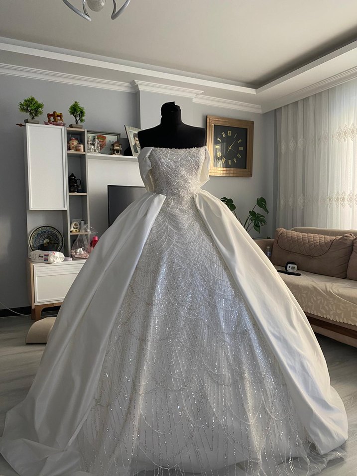 Beyaz Straplez Prenses Gelinlik - Görsel 2