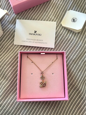 swarovski Swarovski Dazzling Swan Kolye