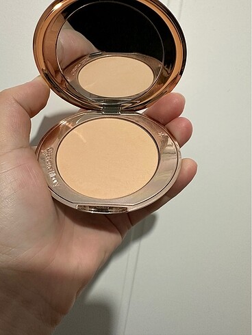  Beden charlotte tilbury airbrush flawless finish powder medium
