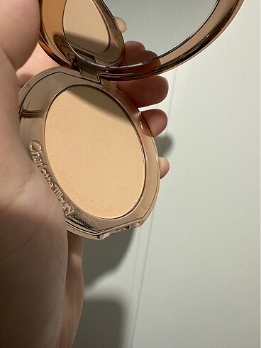  Beden Renk charlotte tilbury airbrush flawless finish powder medium