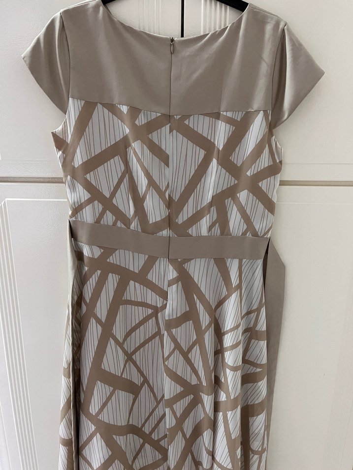 Bej Desenli Midi Kadın Elbise - Görsel 2