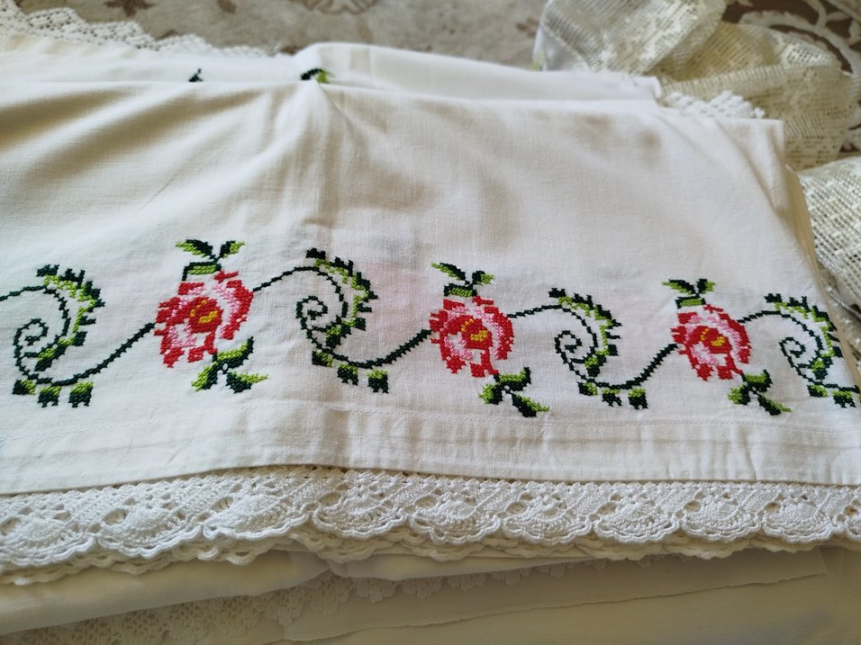 Nakışlı Çiçek Desenli El İşi Kumaş - Görsel 3