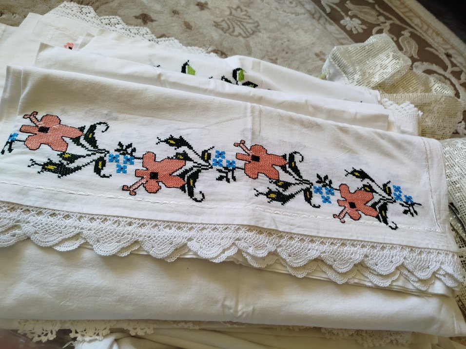 Nakışlı Çiçek Desenli El İşi Kumaş - Görsel 5