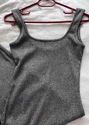 Gri diz alti Kolsuz Dar Kesim Elbise - Görsel 2