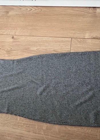 Gri diz alti Kolsuz Dar Kesim Elbise - Görsel 4