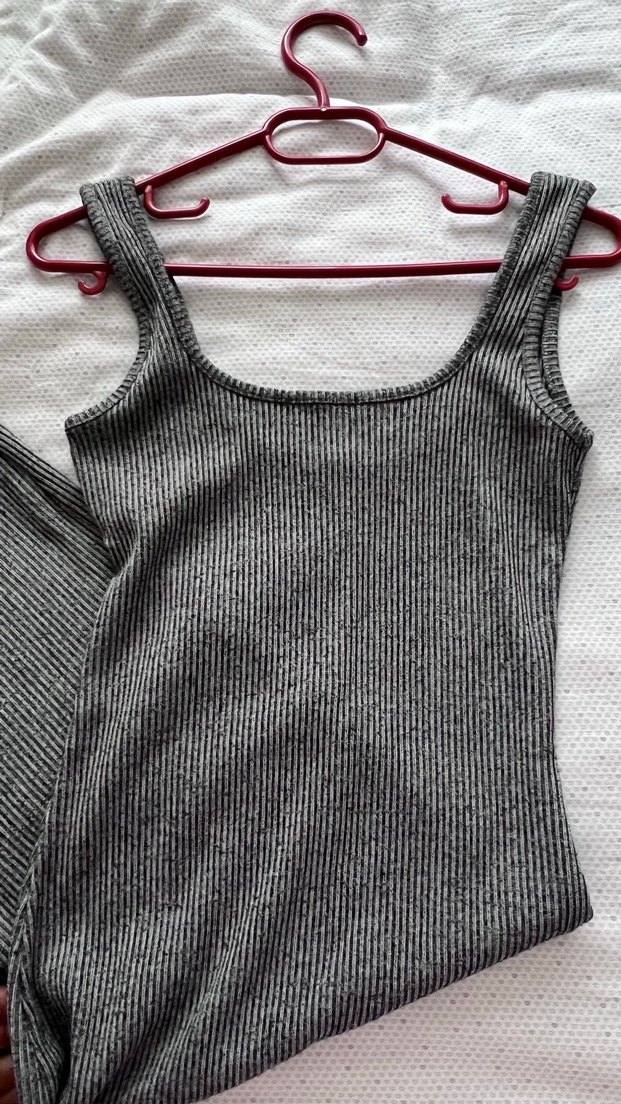 Gri diz alti Kolsuz Dar Kesim Elbise - Görsel 2