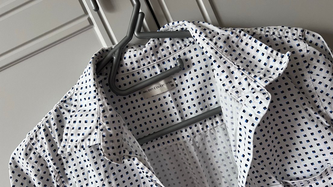 Düğmeli desenli Kadın Gömlek - Görsel 2