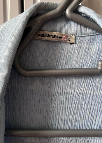 Düğmeli Uzun Kollu Mavi Gömlek - Görsel 5