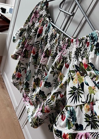 Çiçek Desenli, kayik yaka bluz - Görsel 3