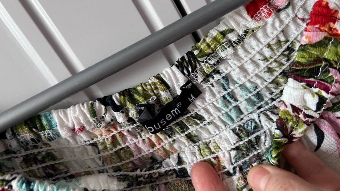 Çiçek Desenli, kayik yaka bluz - Görsel 4