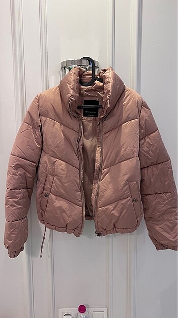 Bershka mont gayet iyi durumda