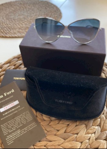 Tom Ford Gri Transparan Kadın Minimalist Gözlük - Görsel 4