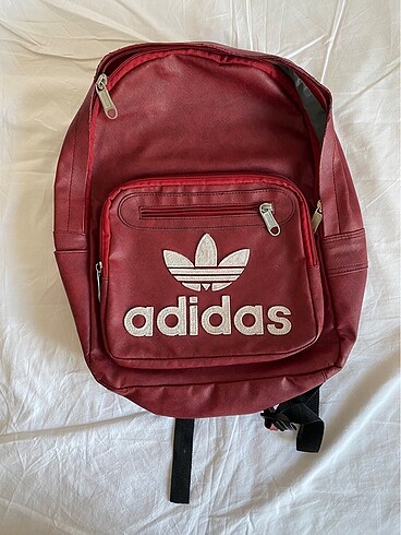 Adidas orjinal sirt cantasi