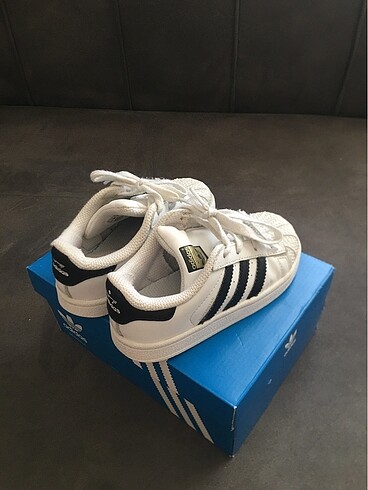 25 Beden beyaz Renk Adidas superstar çocuk ayakkabı