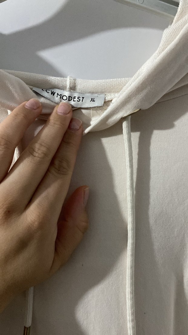 Kemer Detaylı Bej Kapüşonlu Sweatshirt - Görsel 2