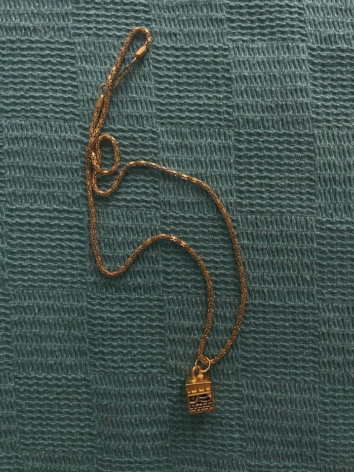 Zincirli Altın Renk Kâbe Uçlu Kolye - Görsel 2