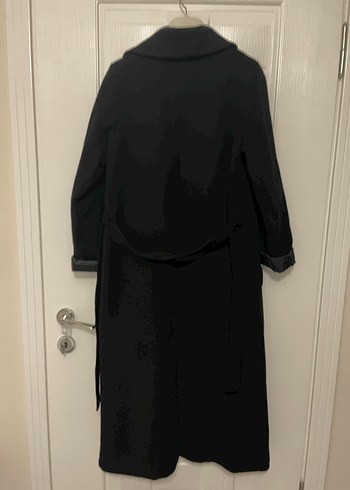 Siyah Astarlı Uzun Klasik Kaban - Görsel 3