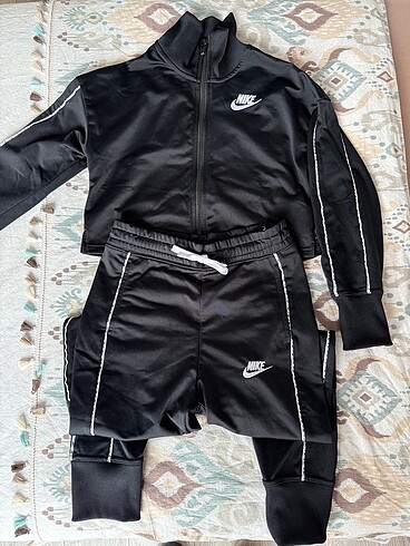 Nike eşofman takımı