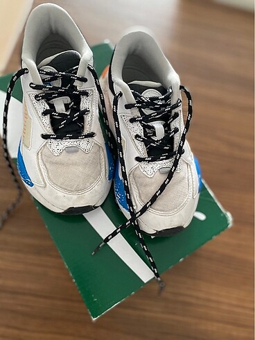 28 Beden beyaz Renk Puma çocuk spor ayakkabı