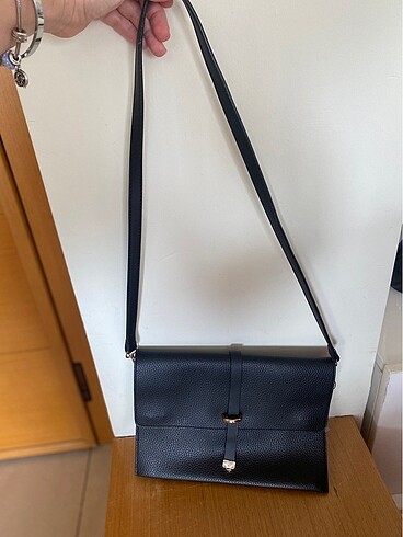 Fabrika siyah clutch çanta