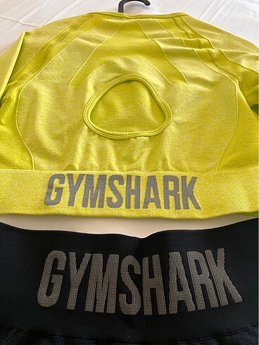 Gymshark tayt ve üst