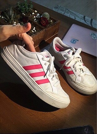 Adidas spor ayakkabı
