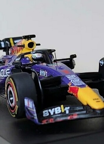 Beden Bburago F1 REDBULL RB19 LAS VEGAS GP ÖZEL ARAÇ MAX VERSTAPPEN