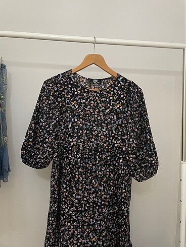 Kadın bershka çiçekli elbise