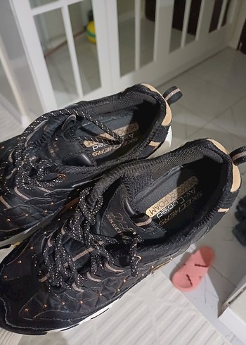 Skechers Siyah Platformlu Spor Ayakkabı - Görsel 2