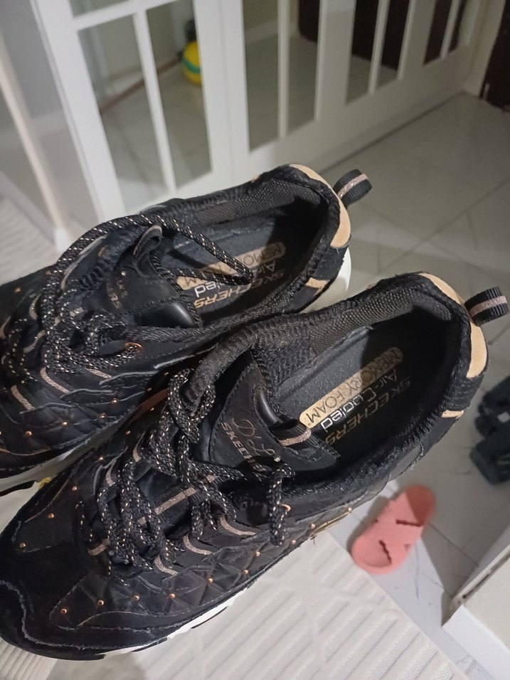 Skechers Siyah Platformlu Spor Ayakkabı - Görsel 2