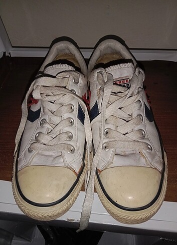 # Converse kadın spor ayakkabı