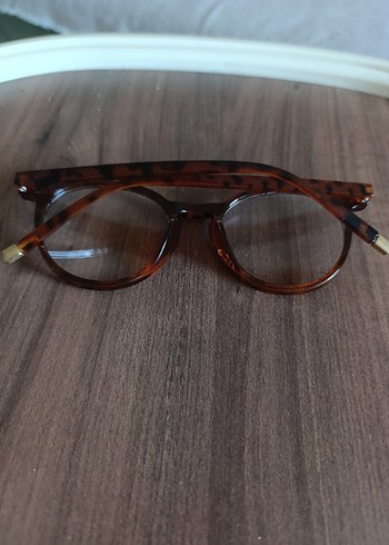 Kahverengi Kemerli Kadın Gözlüğü - Görsel 2