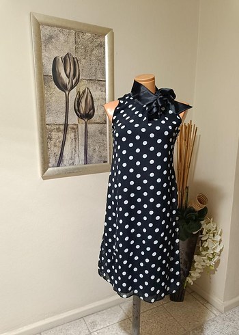 Puantiye Desenli Siyah Midi Elbise - Görsel 7