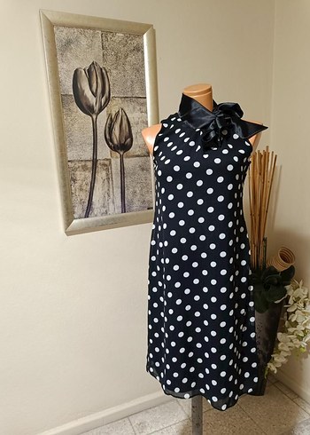 Puantiye Desenli Siyah Midi Elbise - Görsel 5