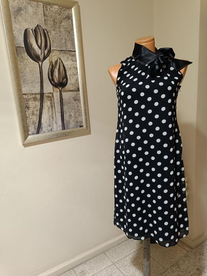 Puantiye Desenli Siyah Midi Elbise - Görsel 2