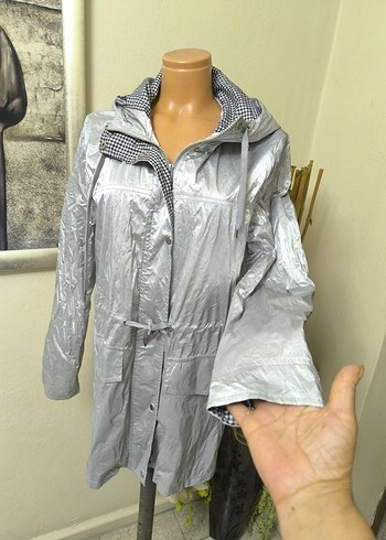 Kadın Gri Kemerli Mini Yağmurluk - Görsel 4