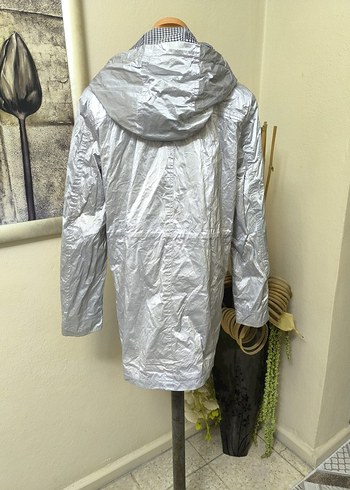 Kadın Gri Kemerli Mini Yağmurluk - Görsel 5