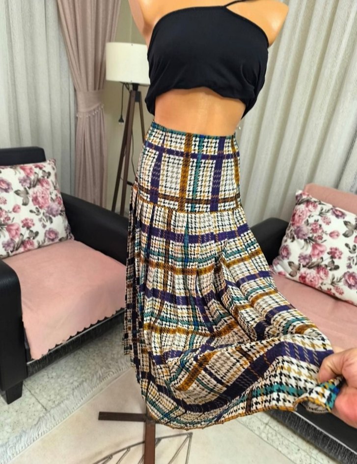 Çok Renkli Pilili Uzun Kadın Etek - Görsel 3