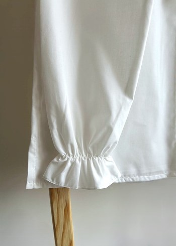 Fular yaka ekru renk kadın gömlek - Görsel 3