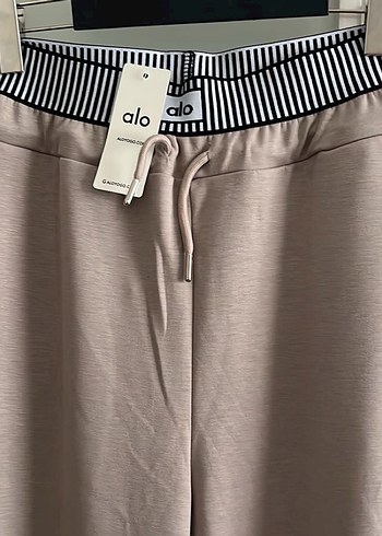 Bej Kadın Kemerli Rahat Kumaş Pantolon - Görsel 2