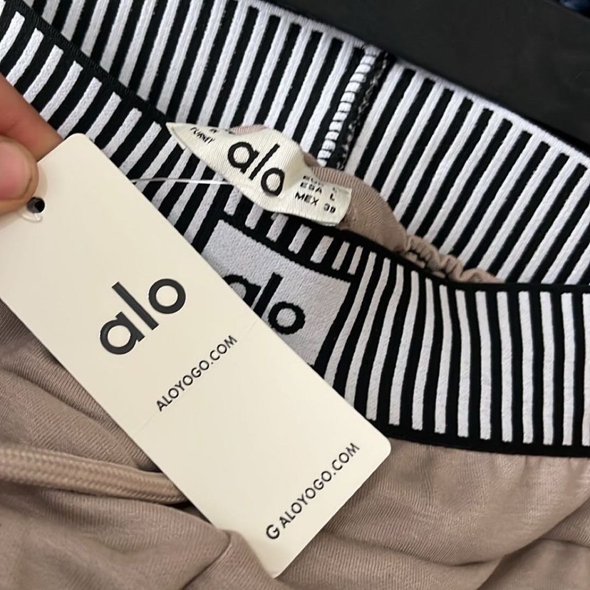 Bej Kadın Kemerli Rahat Kumaş Pantolon - Görsel 4